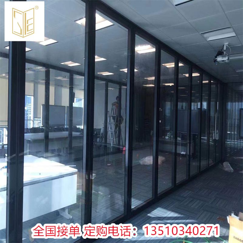 赛勒尔电动玻璃活动隔断门具有一下优势(图1)