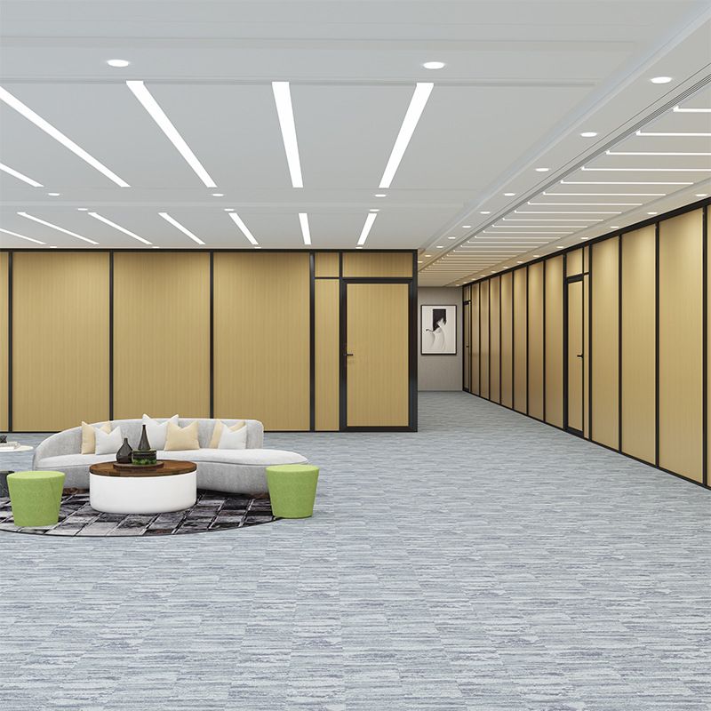 固定隔断板用于划分室内空间，增加房间私密性和实用性的隔板(图8)