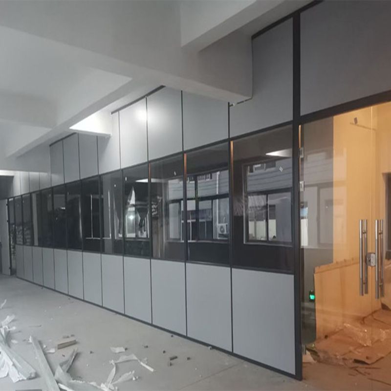 固定隔断板用于划分室内空间，增加房间私密性和实用性的隔板(图10)